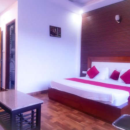 Hotel Snow Ark Inn, Далхаузі Екстер'єр фото